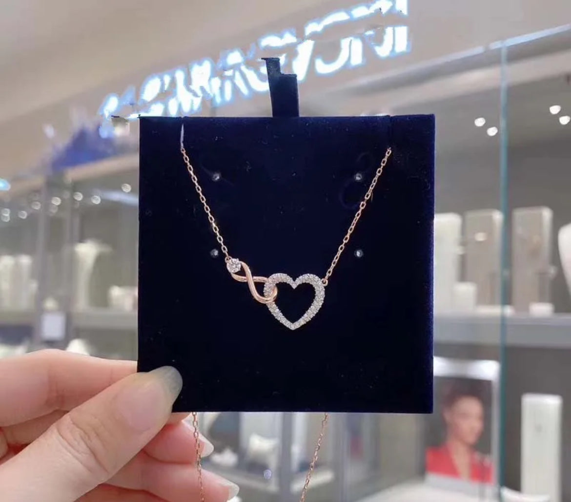 Love me 4ever Necklace