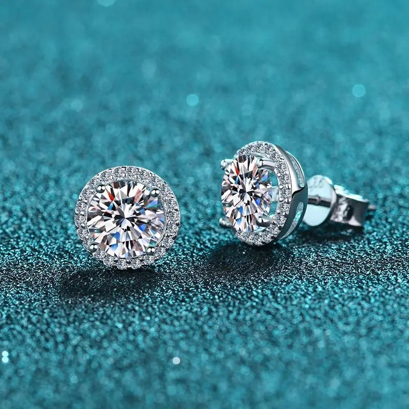 4Claw Round Diamond Stud Earrings