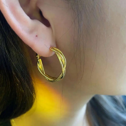 Everyday Hoop Earring